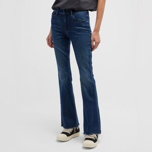 MOTHER The Weekender Fray Jeans in Mint Condition